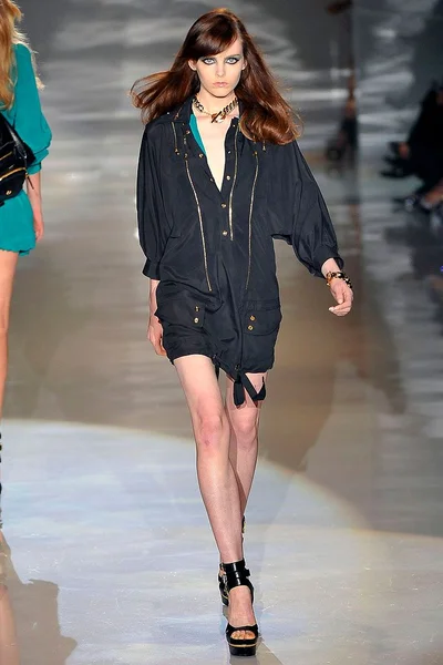 Look 33